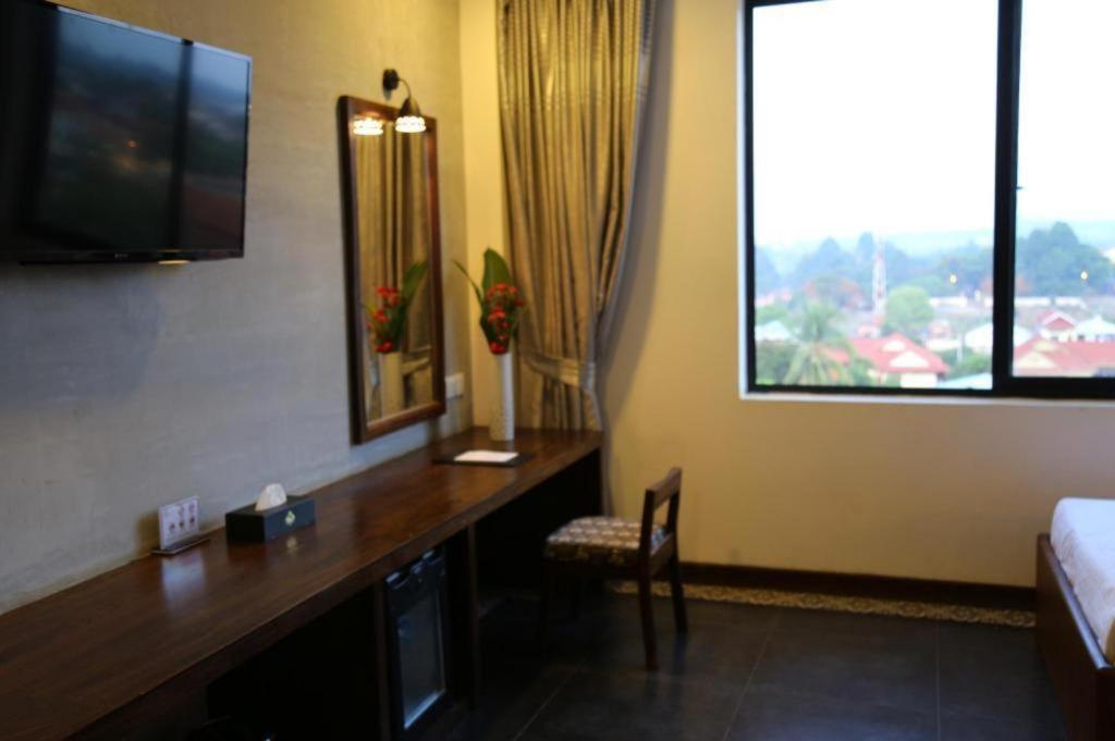 Yeak Loam Hotel Banlung Exterior foto
