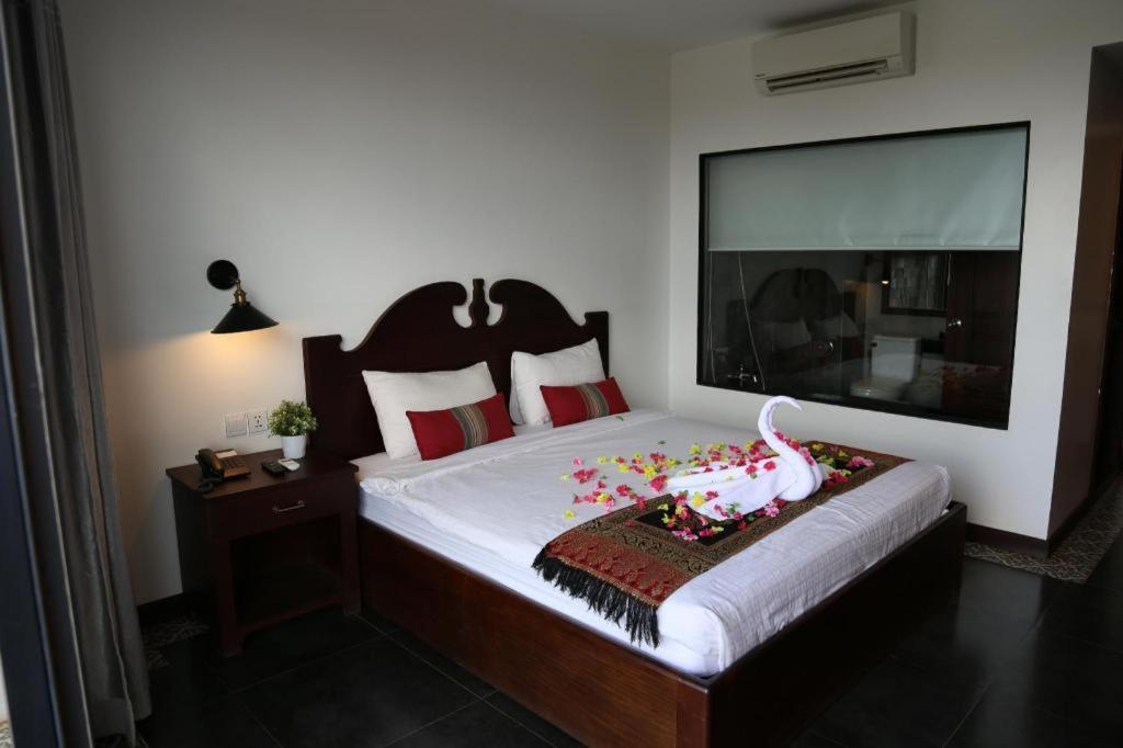 Yeak Loam Hotel Banlung Exterior foto