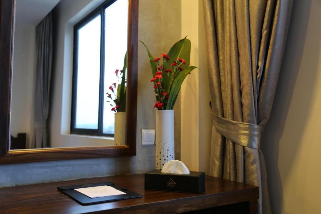 Yeak Loam Hotel Banlung Exterior foto
